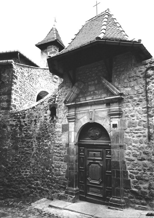 porte du monastère fondé par Ste Colette en 1432